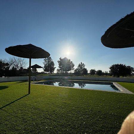 Na Quinta- Alojamento Rural Com Piscina De Agua Salgada Poceirao Eksteriør bilde